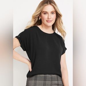 EUC Maurices XL Black Delton Solid Zipper Back Blouse